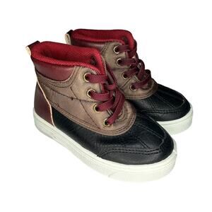 NWOT Oomphies High Top Sneakers Size 6